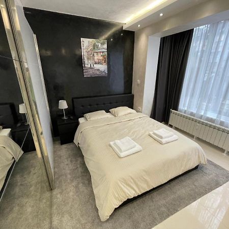 Luxury Central Apartment Verila Sofia Luaran gambar