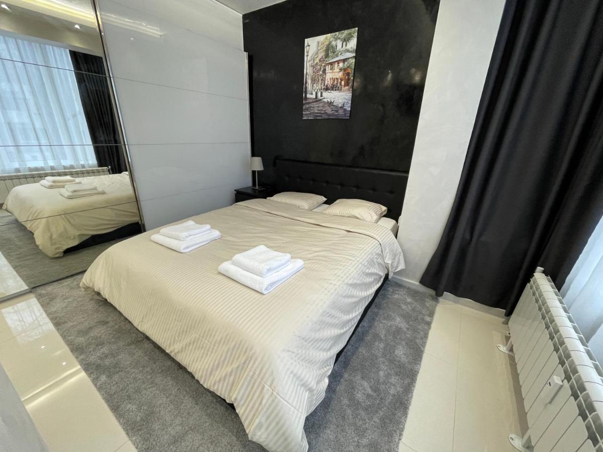 Luxury Central Apartment Verila Sofia Luaran gambar