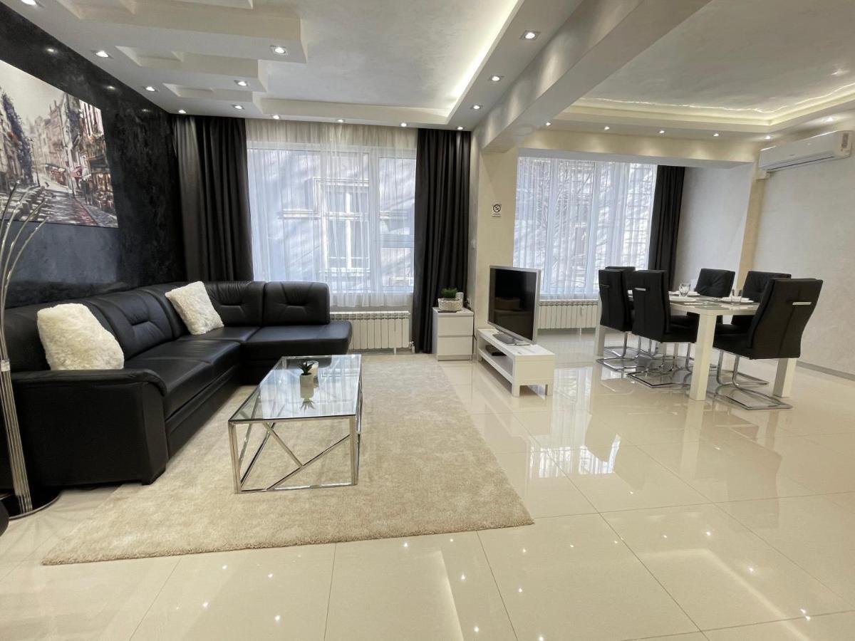 Luxury Central Apartment Verila Sofia Luaran gambar